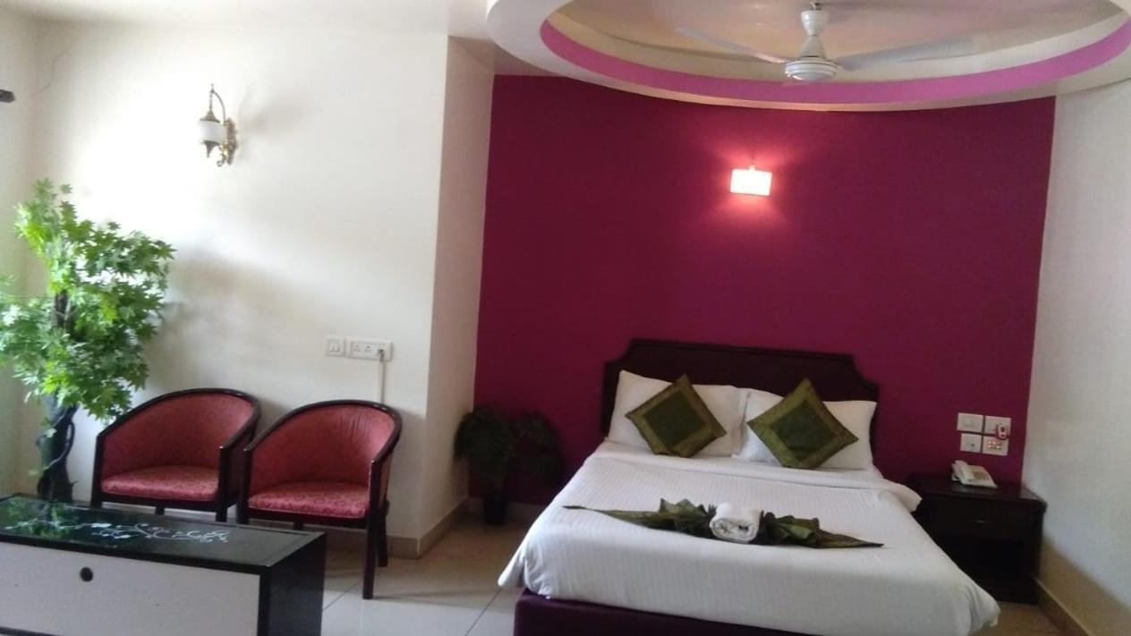 بنغالور Cubbon Suites - 10 Minute Walk To Mg Road, Mg Road Metro And Church Street المظهر الخارجي الصورة